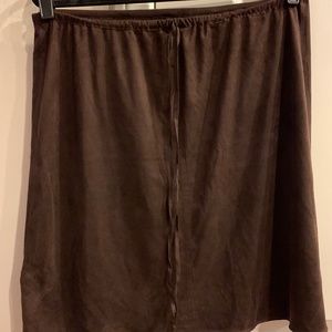 XL MAX STUDIO Faux Suede Chocolate Brown Skirt Elastic Waist Knee Length NICE